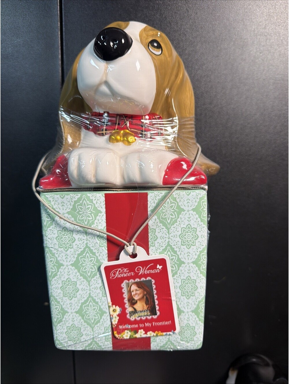 The Pioneer Woman Charlie Basset Hound Christmas Cookie Treat Jar NIB 21033-01